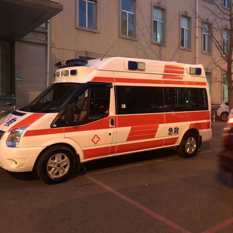临桂夜间租赁救护车护送病人转院：安全转运的 8 大核心注意事项